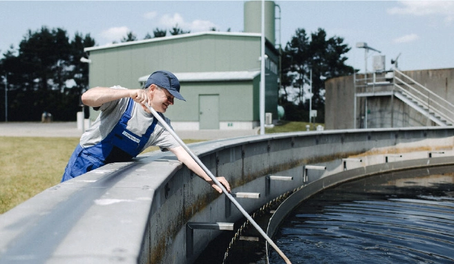 Probenahme zur Abwasseranalyse